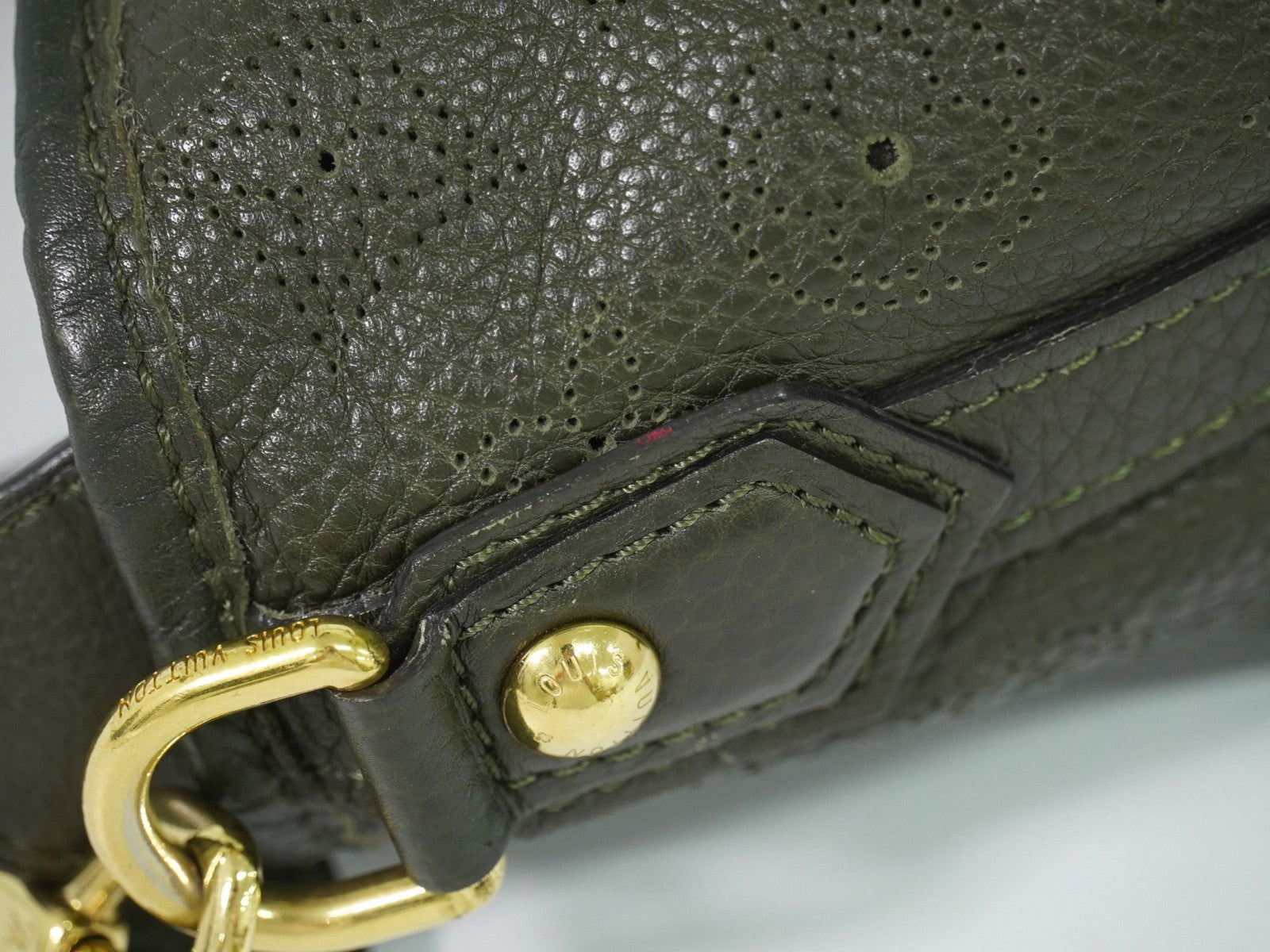 Louis Vuitton Stellar Mahina Leather Khaki Leather Handbag (Pre-Owned)