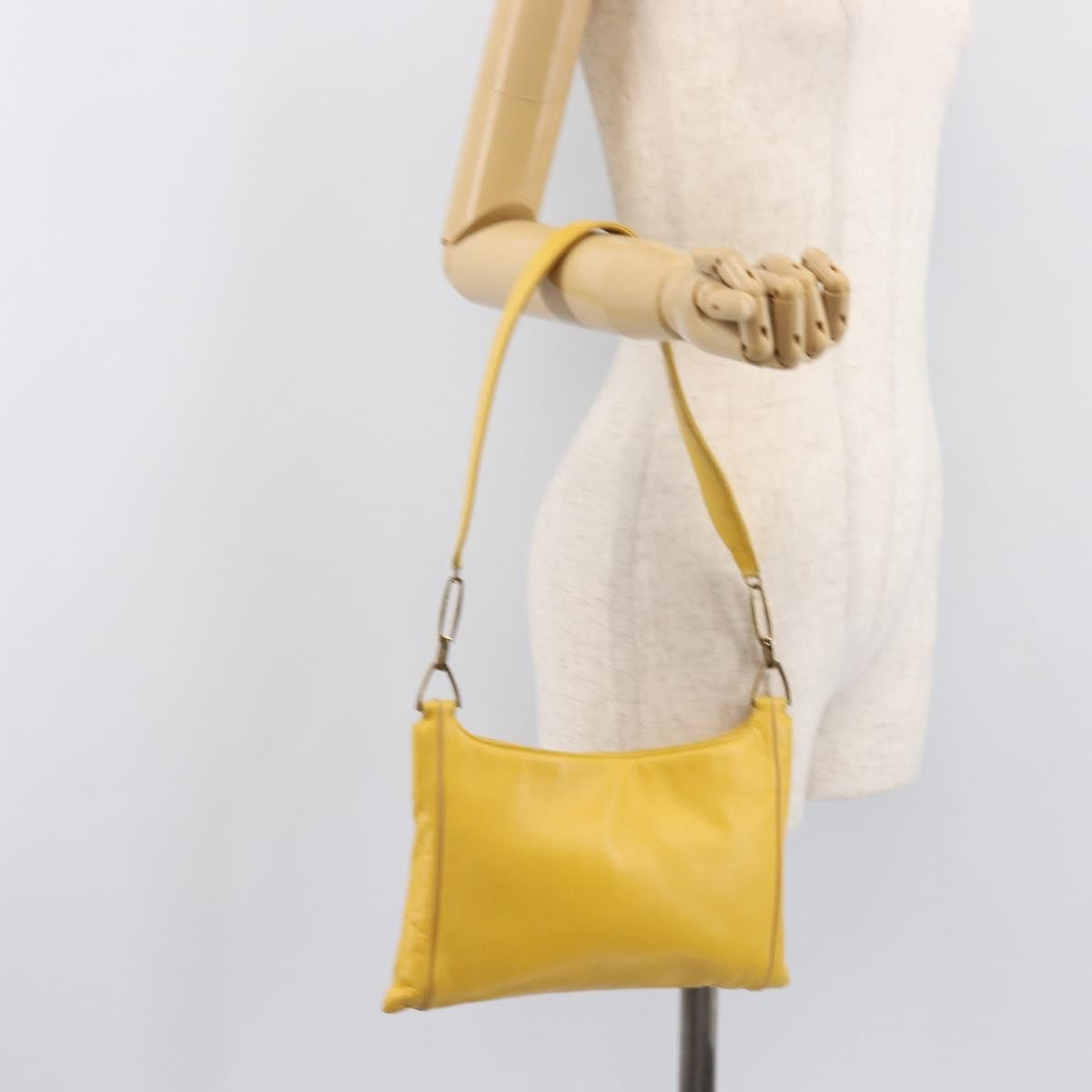 Loewe Shoulder Bag Leather Yellow Leather Shoulder Bag Bag (Pre-Owned)