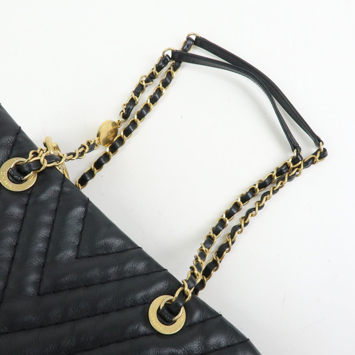 Chanel V Stitch Leather Black Calfskin Handbag (Pre-Owned)