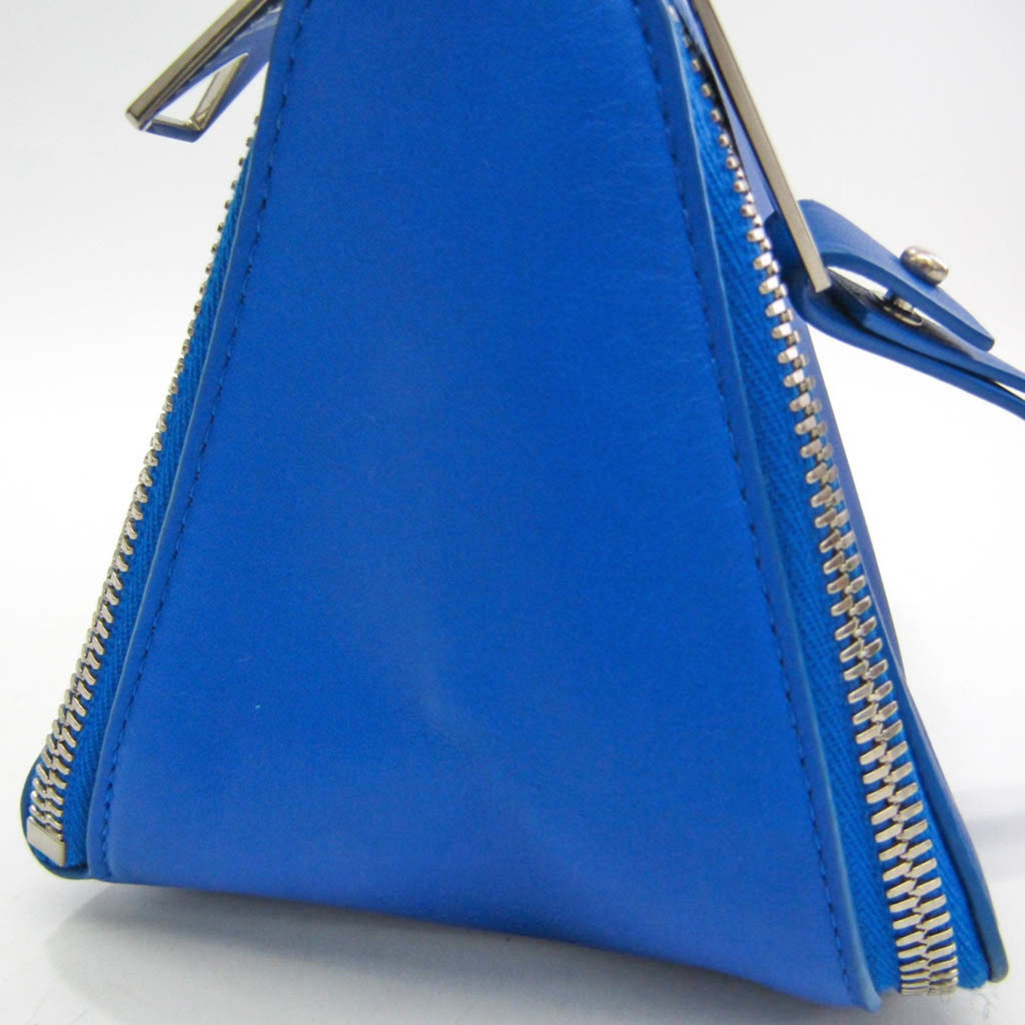 Bottega Veneta Blue Leather Clutch Bag (Pre-Owned)