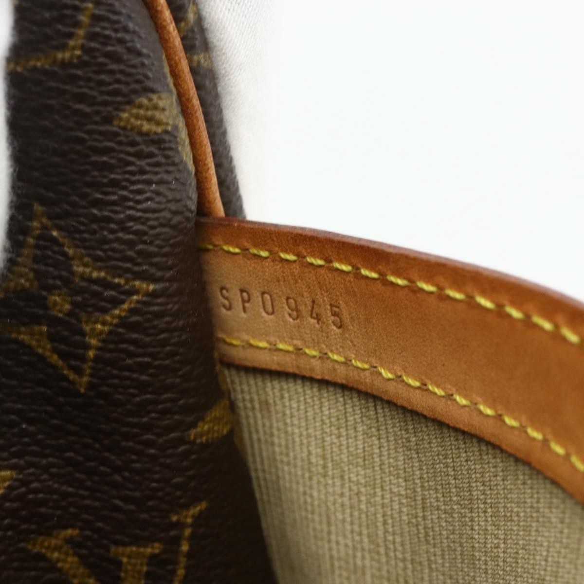Louis Vuitton Reporter Monogram Canvas Brown Canvas Handbag (Pre-Owned)
