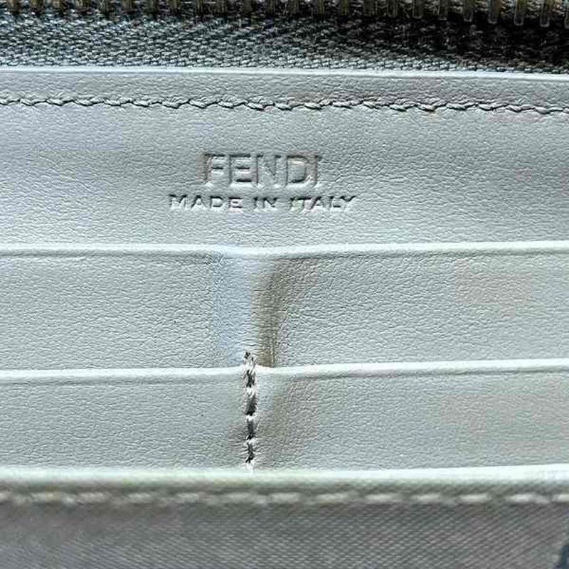 Fendi -- Grey Leather Wallet  (Pre-Owned)