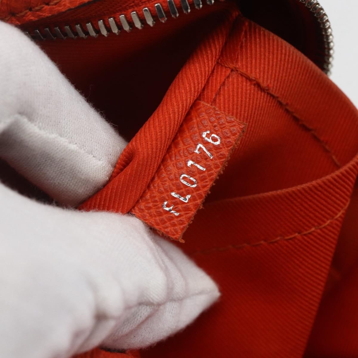 Louis Vuitton Porte-Documents Voyage Taiga Leather Orange Leather Briefcase Bag (Pre-Owned)