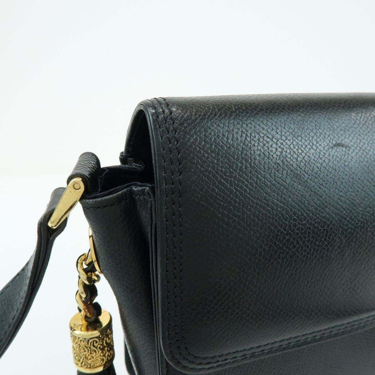Valentino Garavani Vlogo Flap Leather Black Leather Shoulder Bag Bag (Pre-Owned)