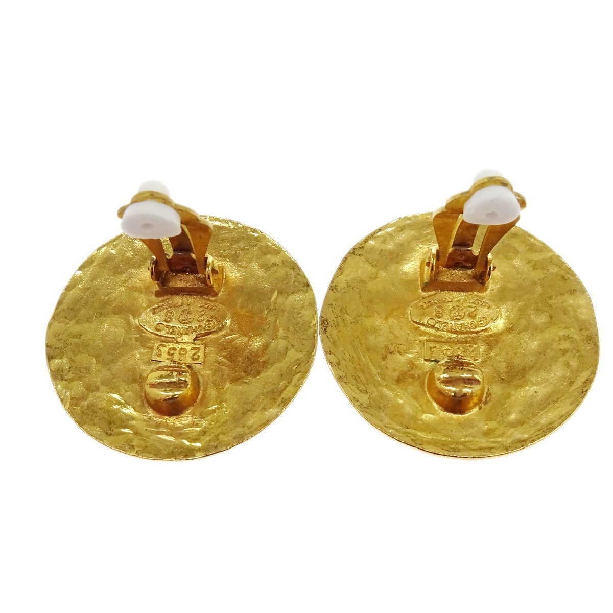 Chanel Vintage Cc Quilted Round Button Clip-On Metal Gold Gold_Plated Earrings Jewelry (Pre-Owned)