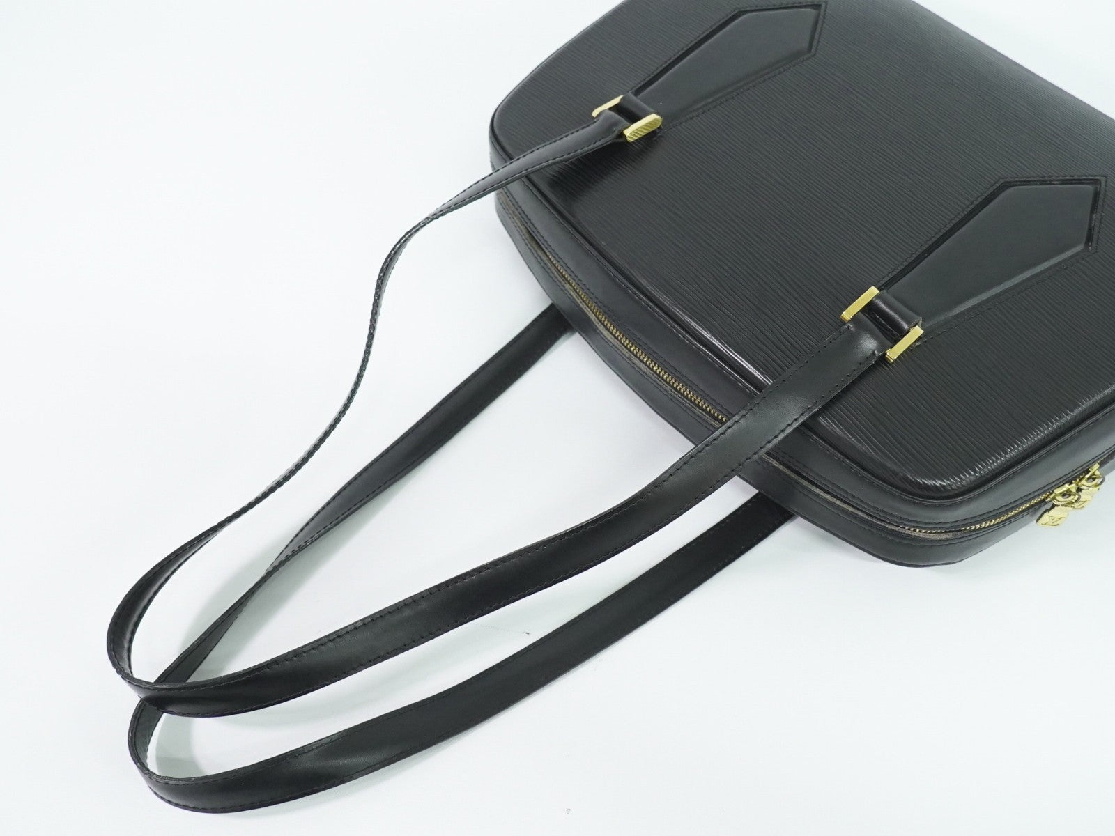Louis Vuitton Voltaire Epi Leather Black Leather Shoulder Bag Bag (Pre-Owned)