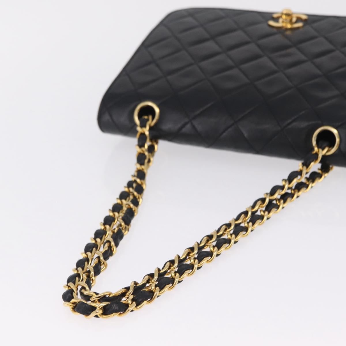 Chanel Vintage Full Flap Quilted Lambskin Black Leather Handbag (Pre-Owned)