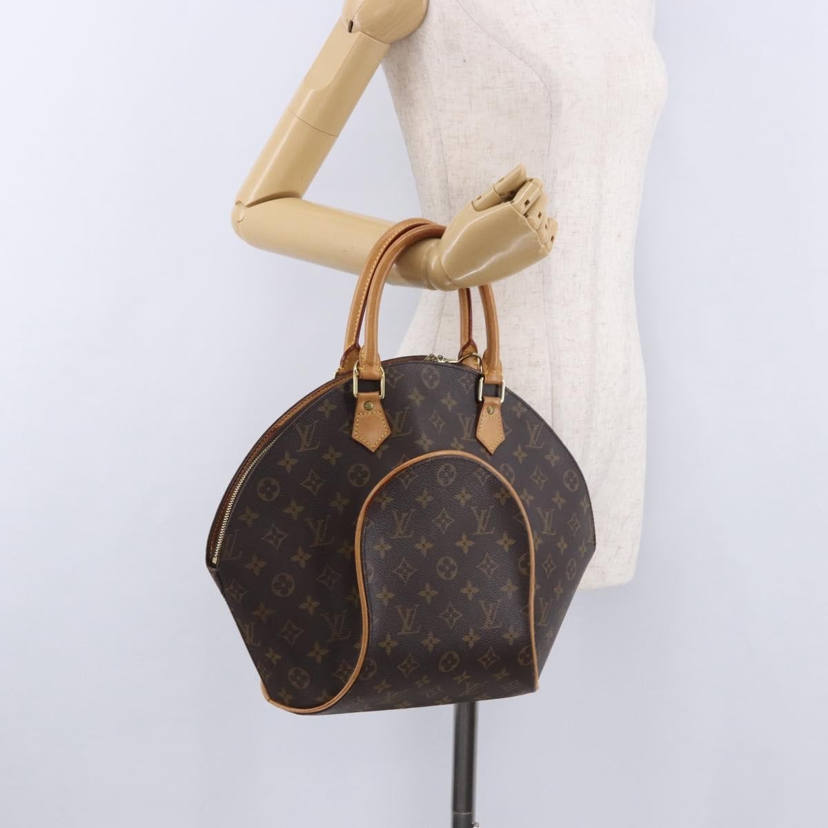 Louis Vuitton Ellipse Monogram Brown Canvas Handbag (Pre-Owned)