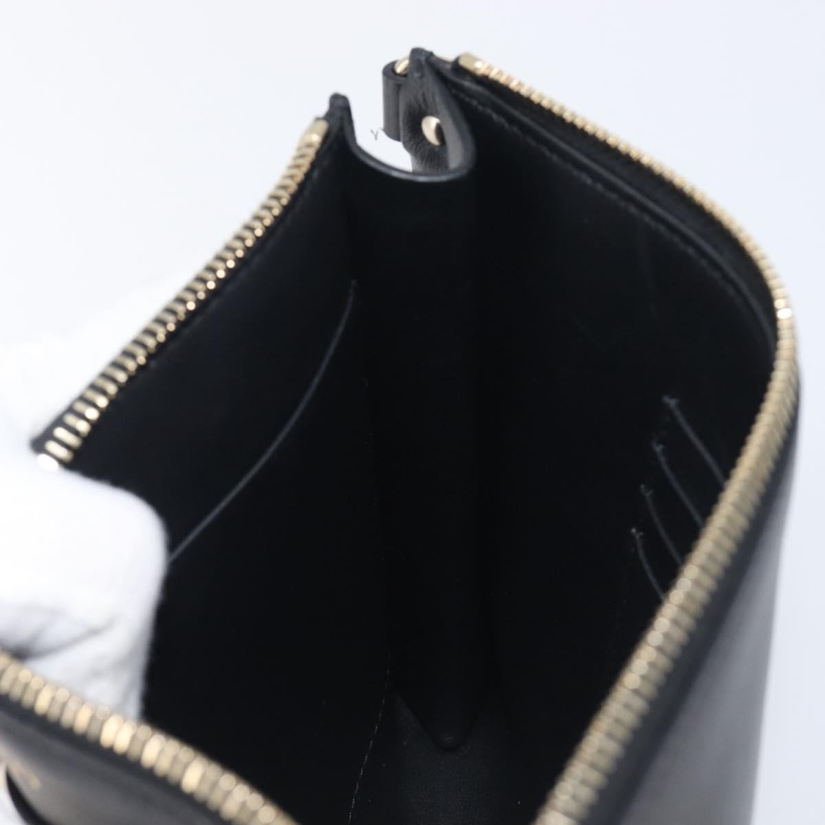 Valentino Garavani Rockstud Flat Wristlet Leather Black Leather Clutche & Pouche Bag (Pre-Owned)
