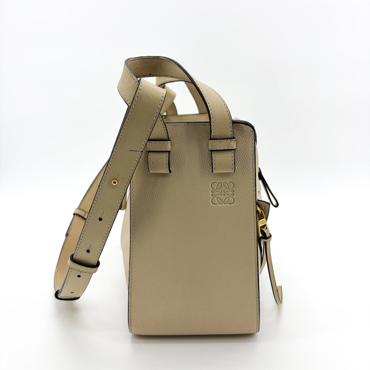 Loewe Hammock Leather Beige Calfskin Handbag (Pre-Owned)
