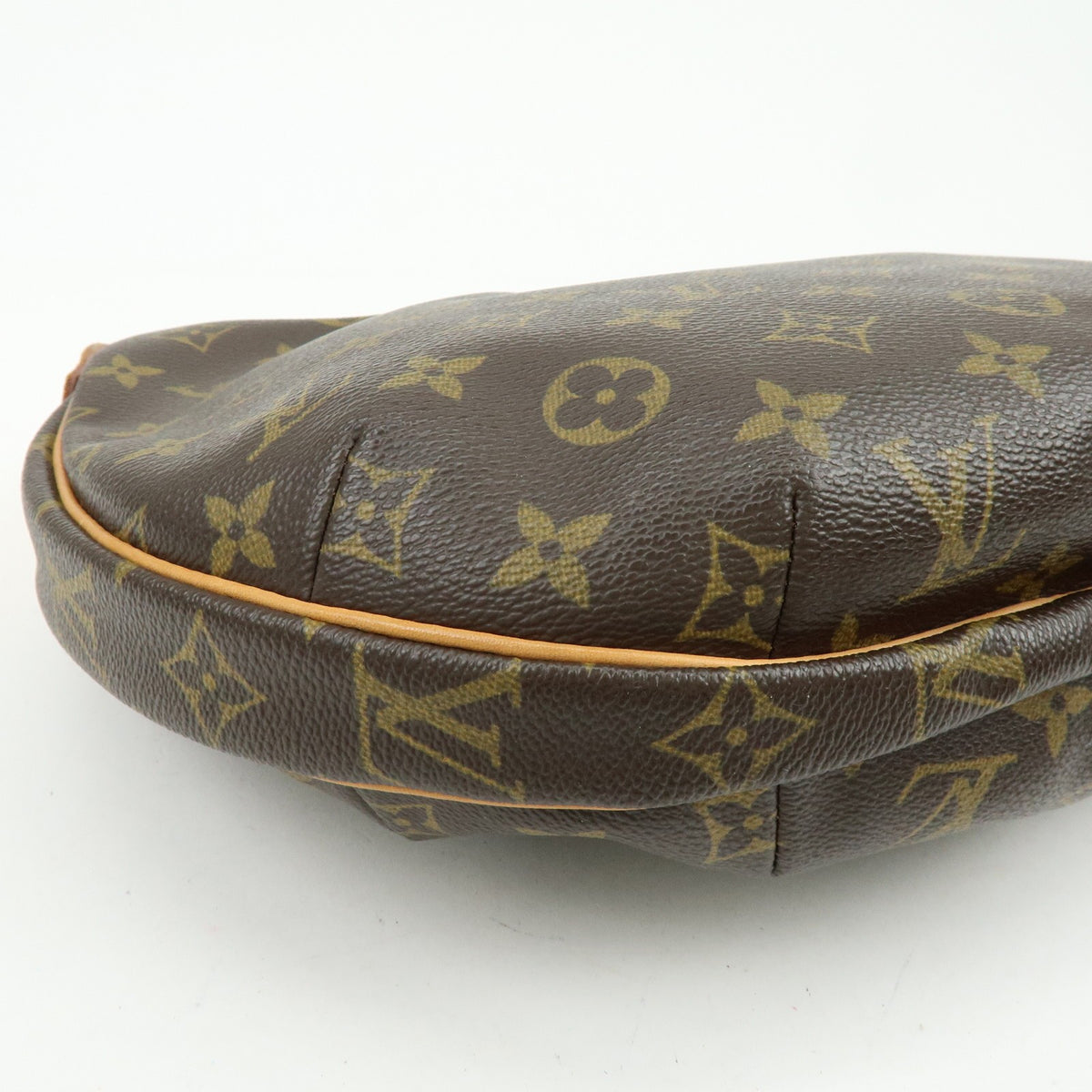 Louis Vuitton Croissant Monogram Canvas Brown Canvas Handbag (Pre-Owned)