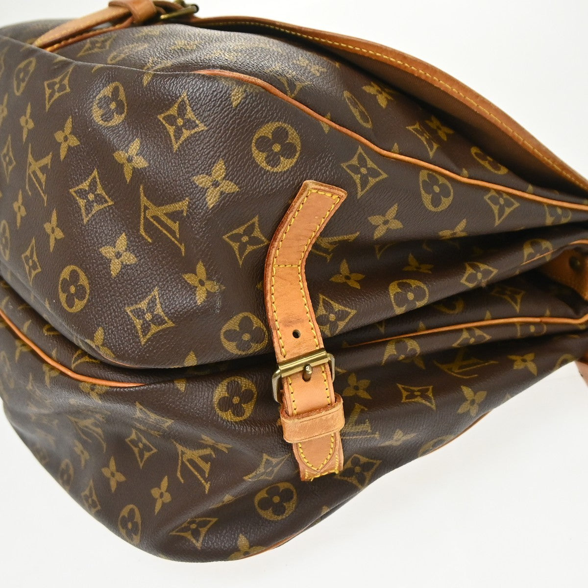 Louis Vuitton Saumur Monogram Canvas Brown Canvas Shoulder Bag Bag (Pre-Owned)