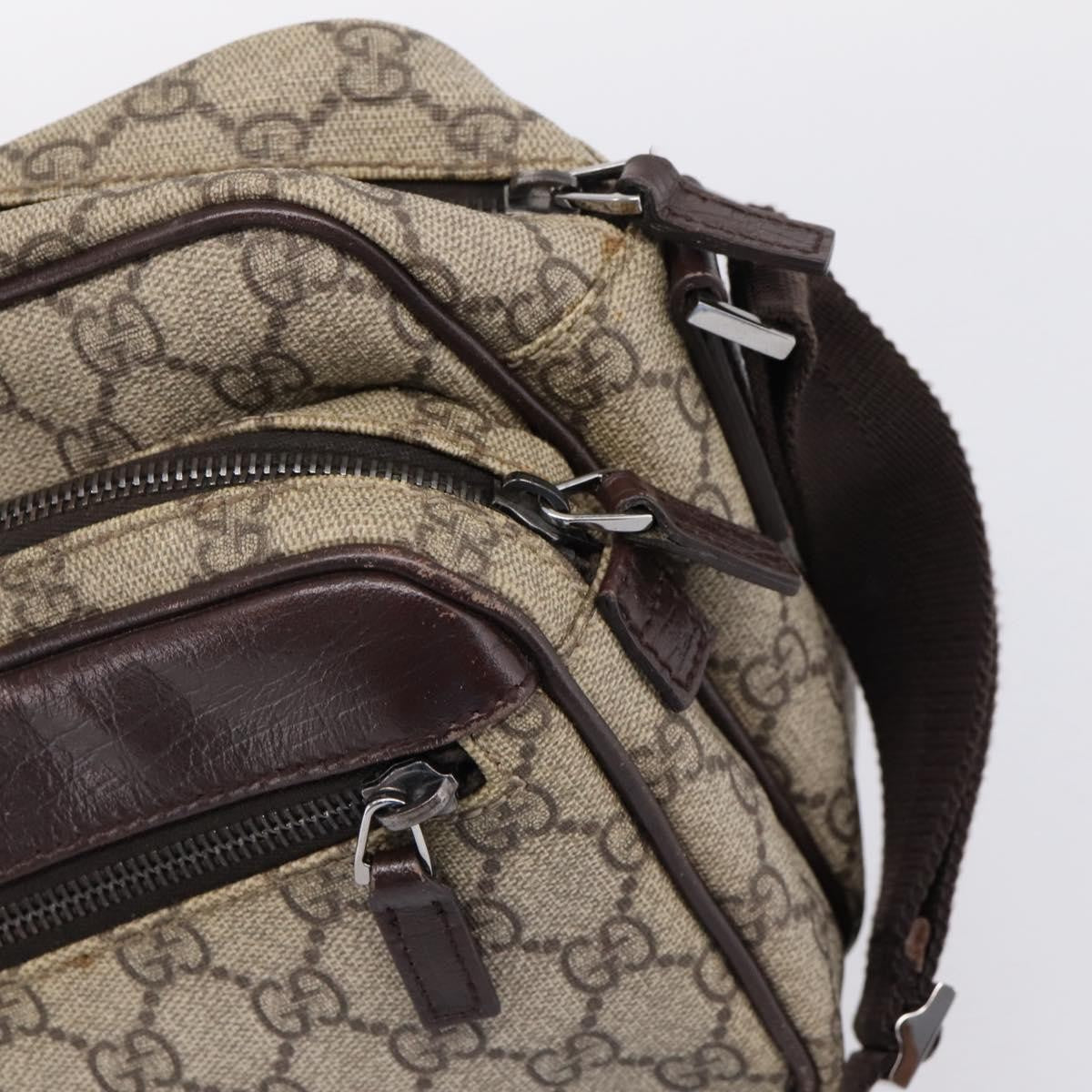 Gucci Front Zip Pocket Messenger Gg Coated Canvas Beige Canvas Shoulder Bag Bag (Pre-Owned)
