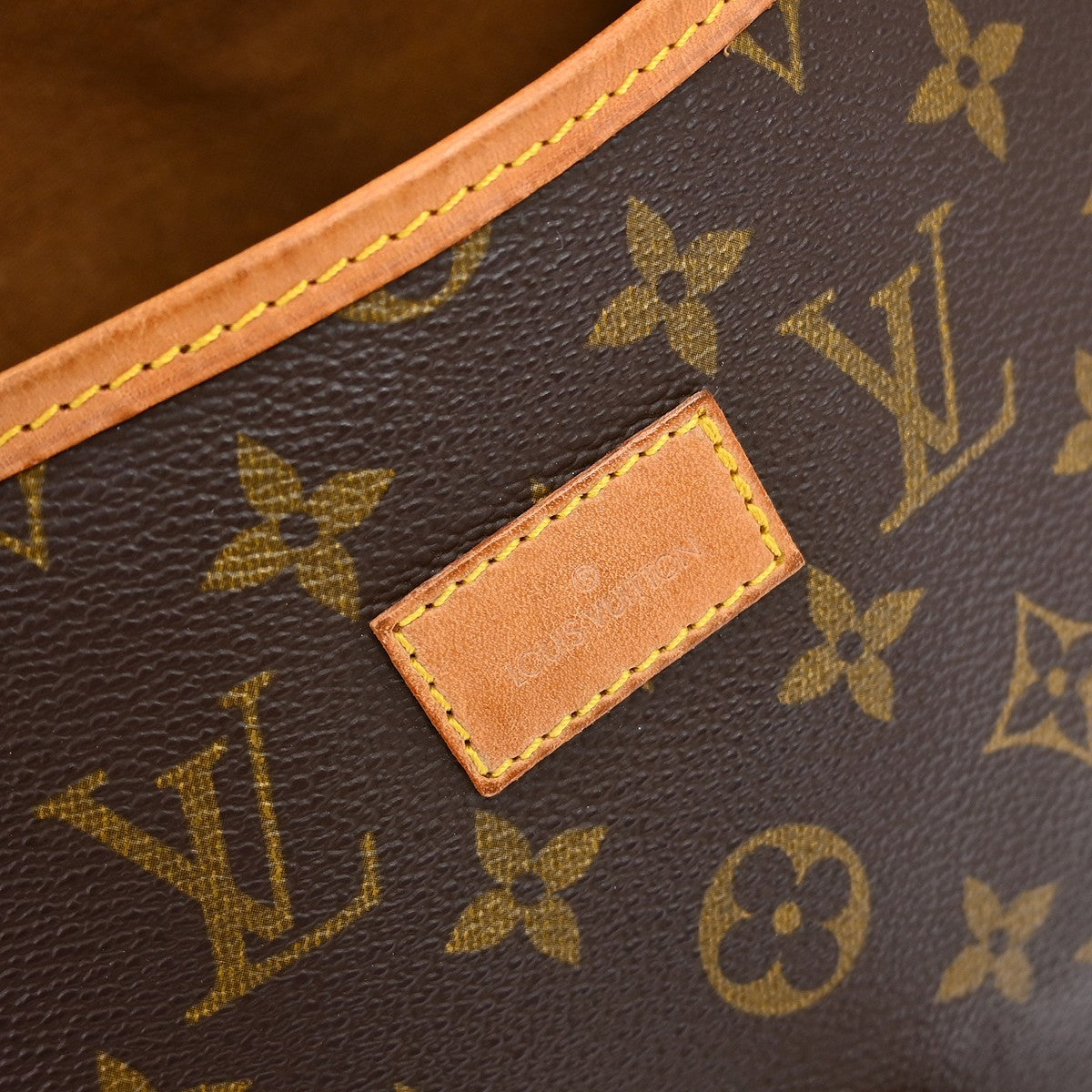 Louis Vuitton Saumur Monogram Brown Canvas Shoulder Bag Bag (Pre-Owned)