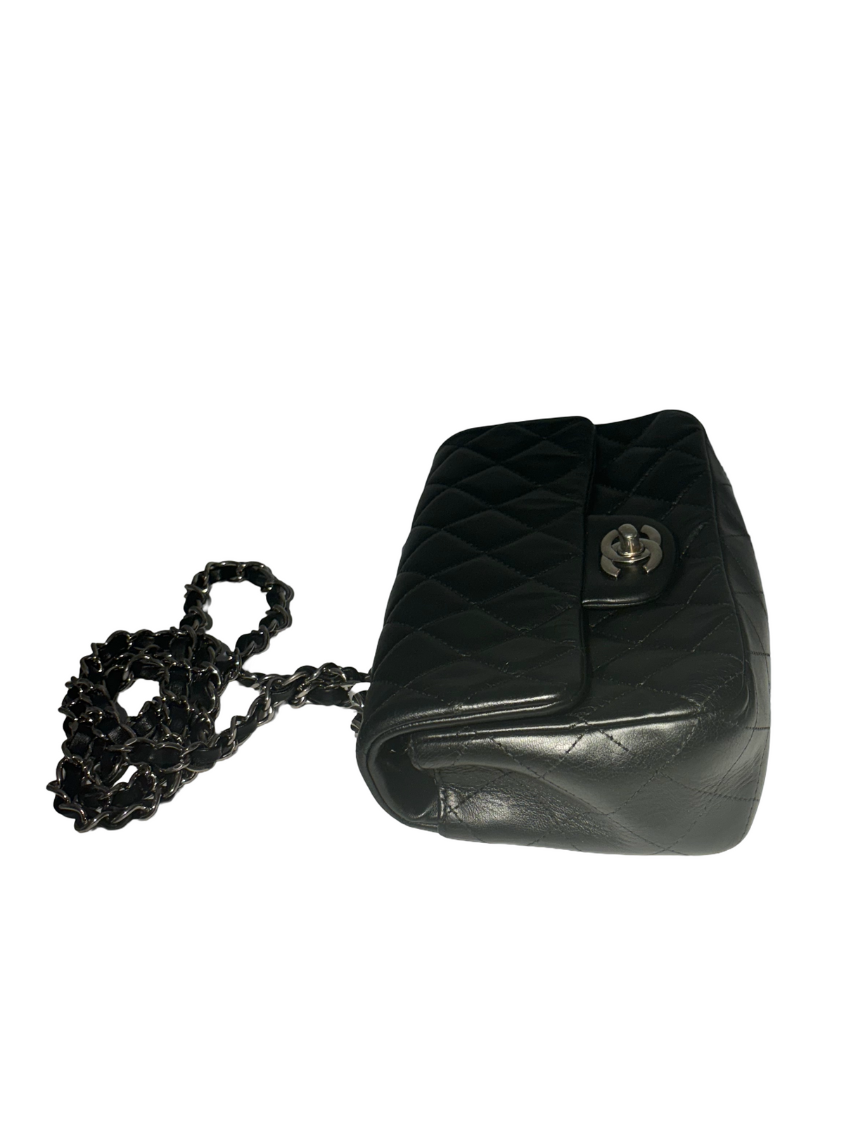 Chanel Classic Single Flap Quilted Lambskin Black Leather Handbag (Pre-Owned)