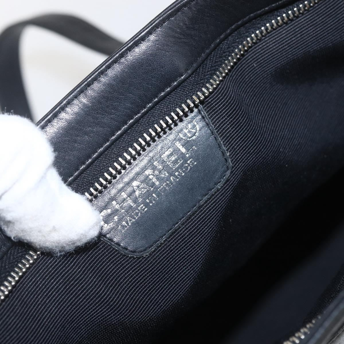 Chanel Vintage Leather Black Leather Shoulder Bag Bag (Pre-Owned)