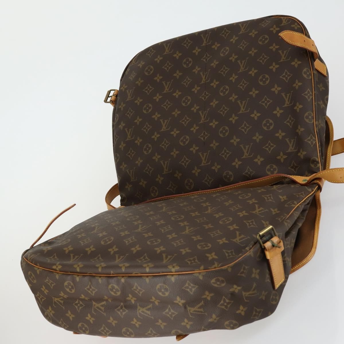 Louis Vuitton Saumur Monogram Canvas Brown Canvas Shoulder Bag Bag (Pre-Owned)