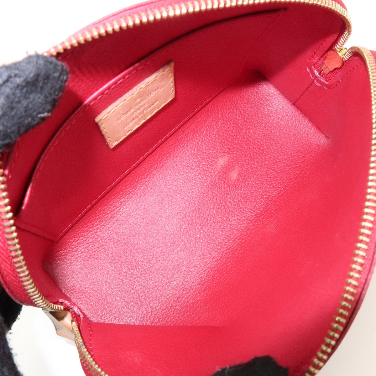 Louis Vuitton Cosmetic Monogram Vernis Red Patent_Leather Toiletry Case Accessory (Pre-Owned)