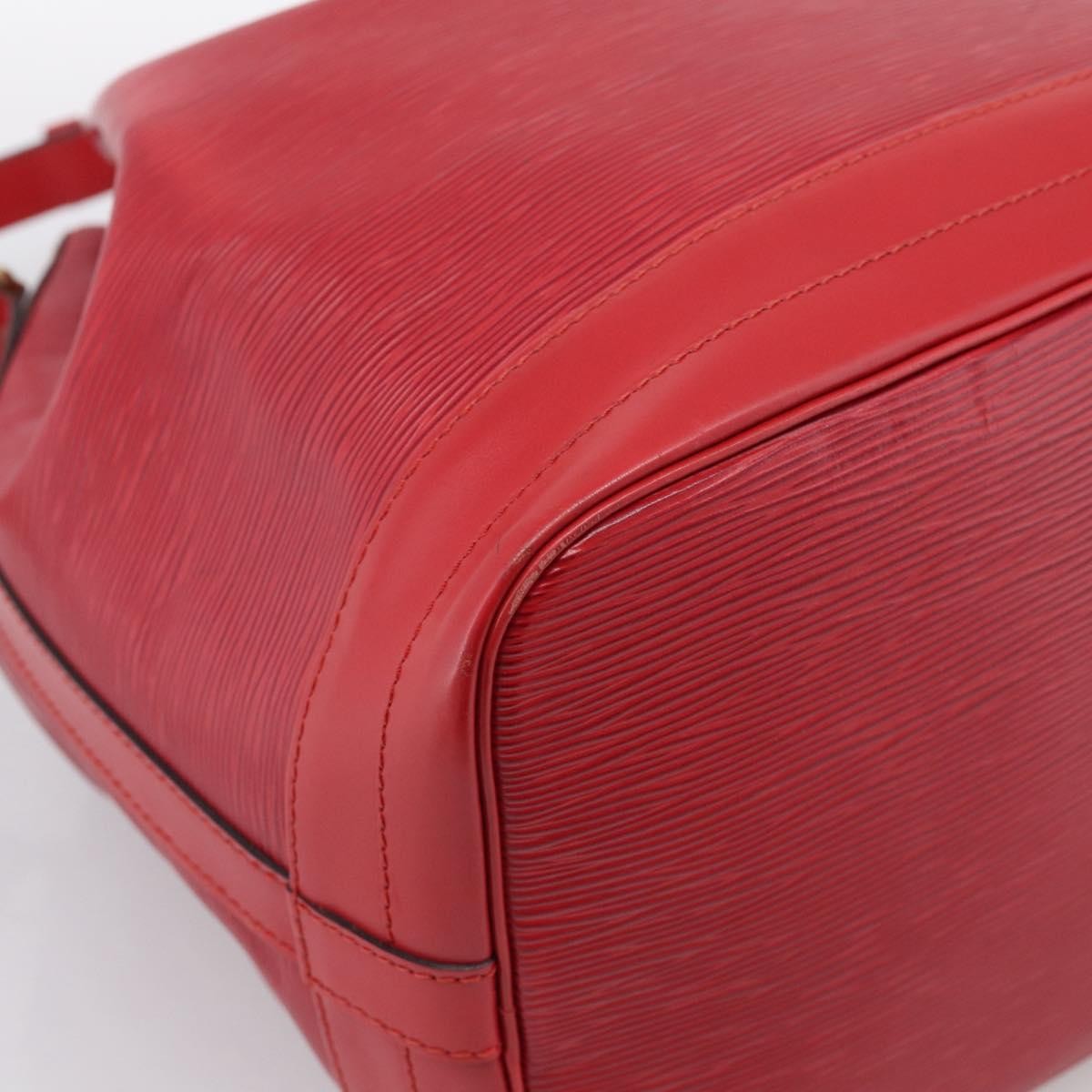 Louis Vuitton Petit Noe Epi Leather Red Leather Handbag (Pre-Owned)