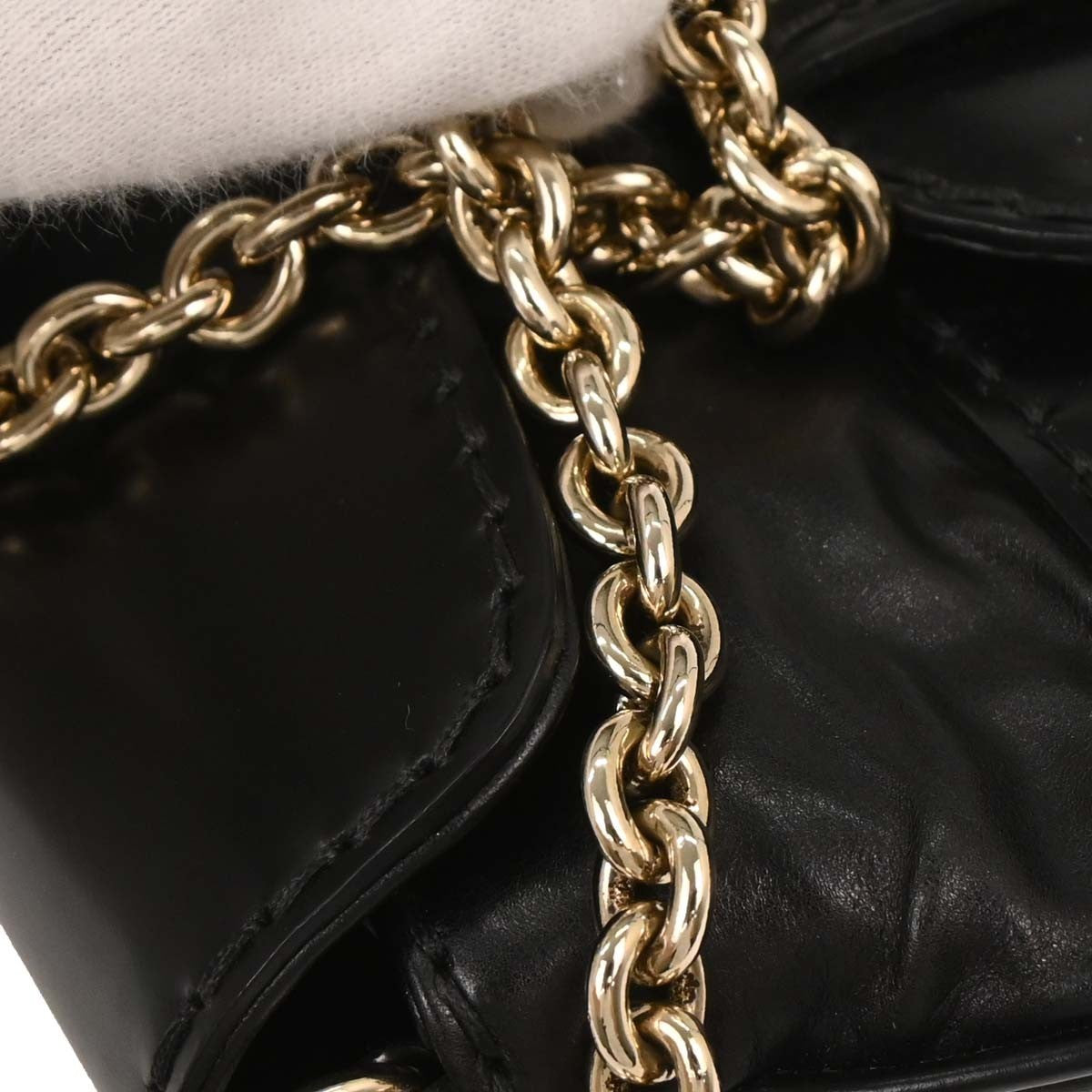 Gucci Vintage Leather Black Leather Handbag (Pre-Owned)