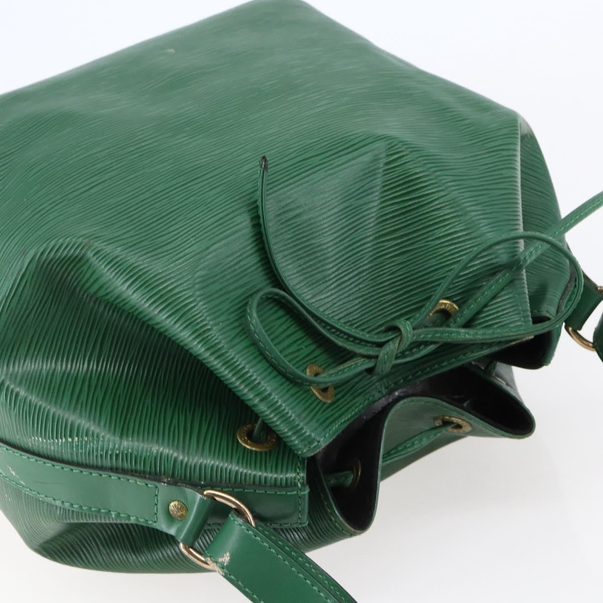 Louis Vuitton Petit Noe Epi Leather Green Leather Shoulder Bag Bag (Pre-Owned)
