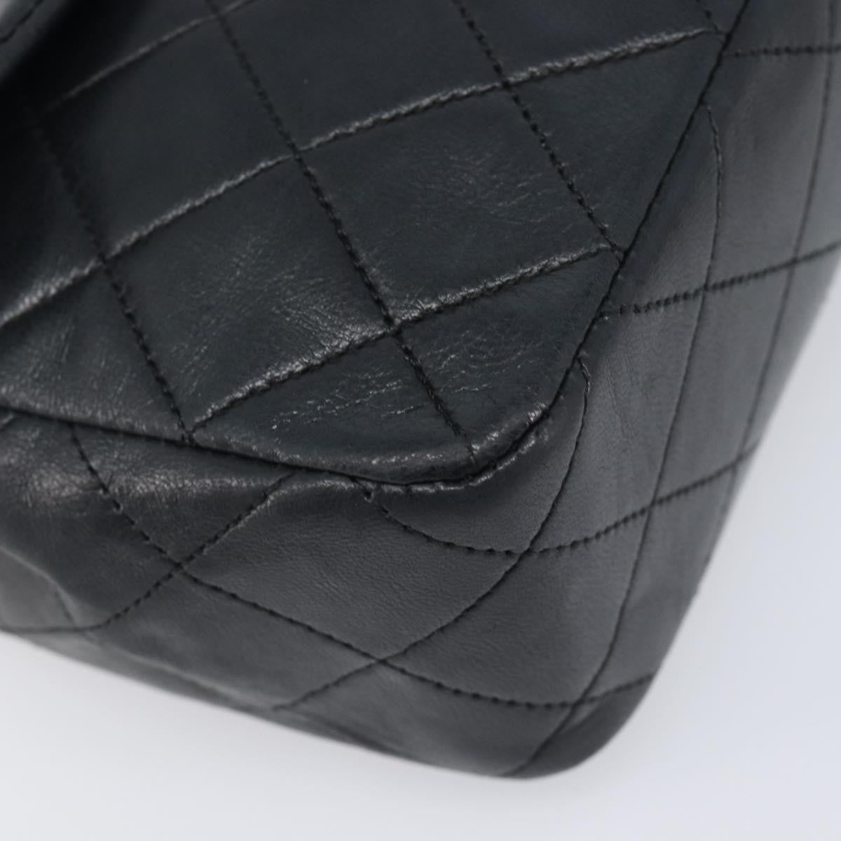 Chanel Vintage Cc Chain Flap Quilted Leather Black Leather Handbag (Pre-Owned)