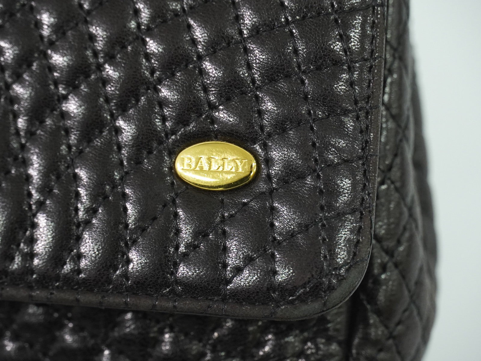 Bally Vintage Chain Quilted Leather Black Leather Shoulder Bag Bag (Pre-Owned)