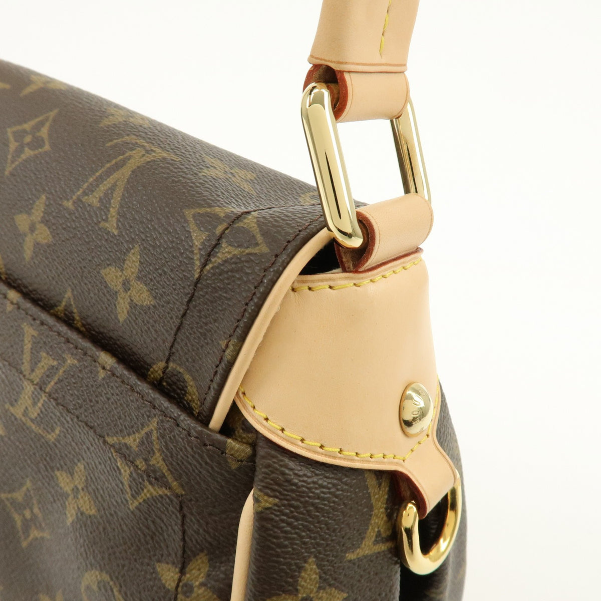 Louis Vuitton Beverly Monogram Canvas Brown Canvas Handbag (Pre-Owned)