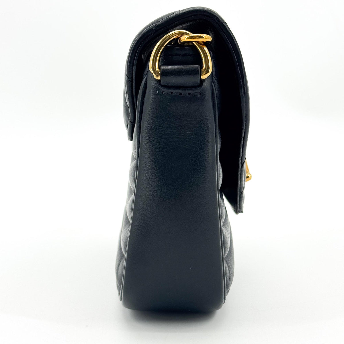 Louis Vuitton New Wave Multi Pochette Quilted Leather Black Leather Clutche & Pouche Bag (Pre-Owned)
