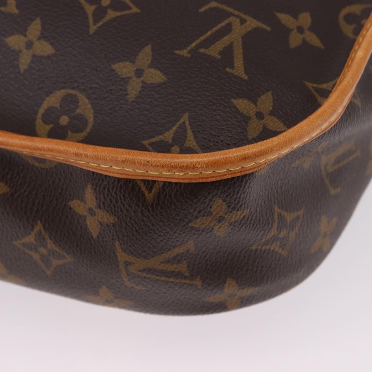 Louis Vuitton Congo Messenger Monogram Canvas Brown Canvas Shoulder Bag Bag (Pre-Owned)