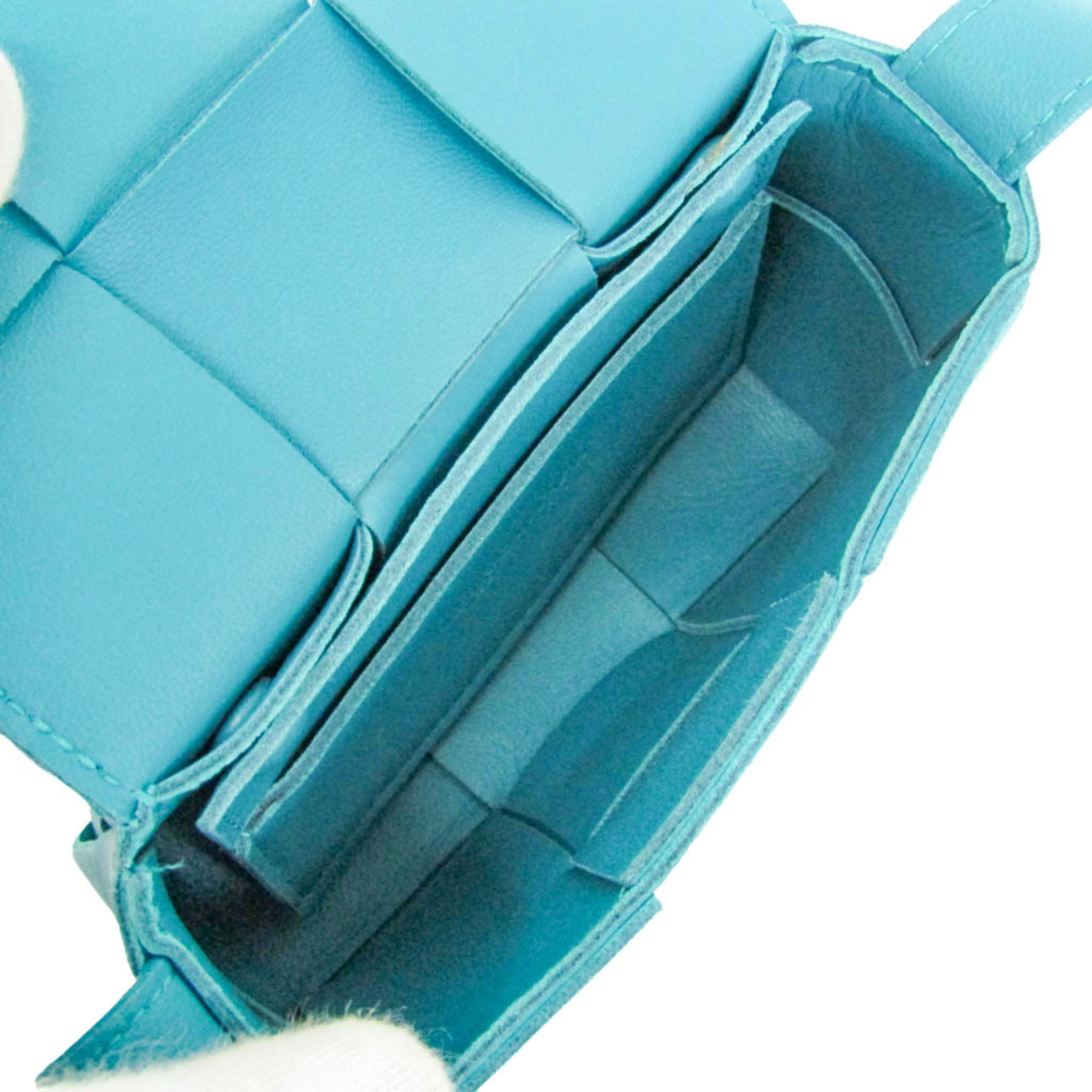 Bottega Veneta Cassette Maxi Intrecciato Leather Blue Leather Clutche & Pouche Bag (Pre-Owned)
