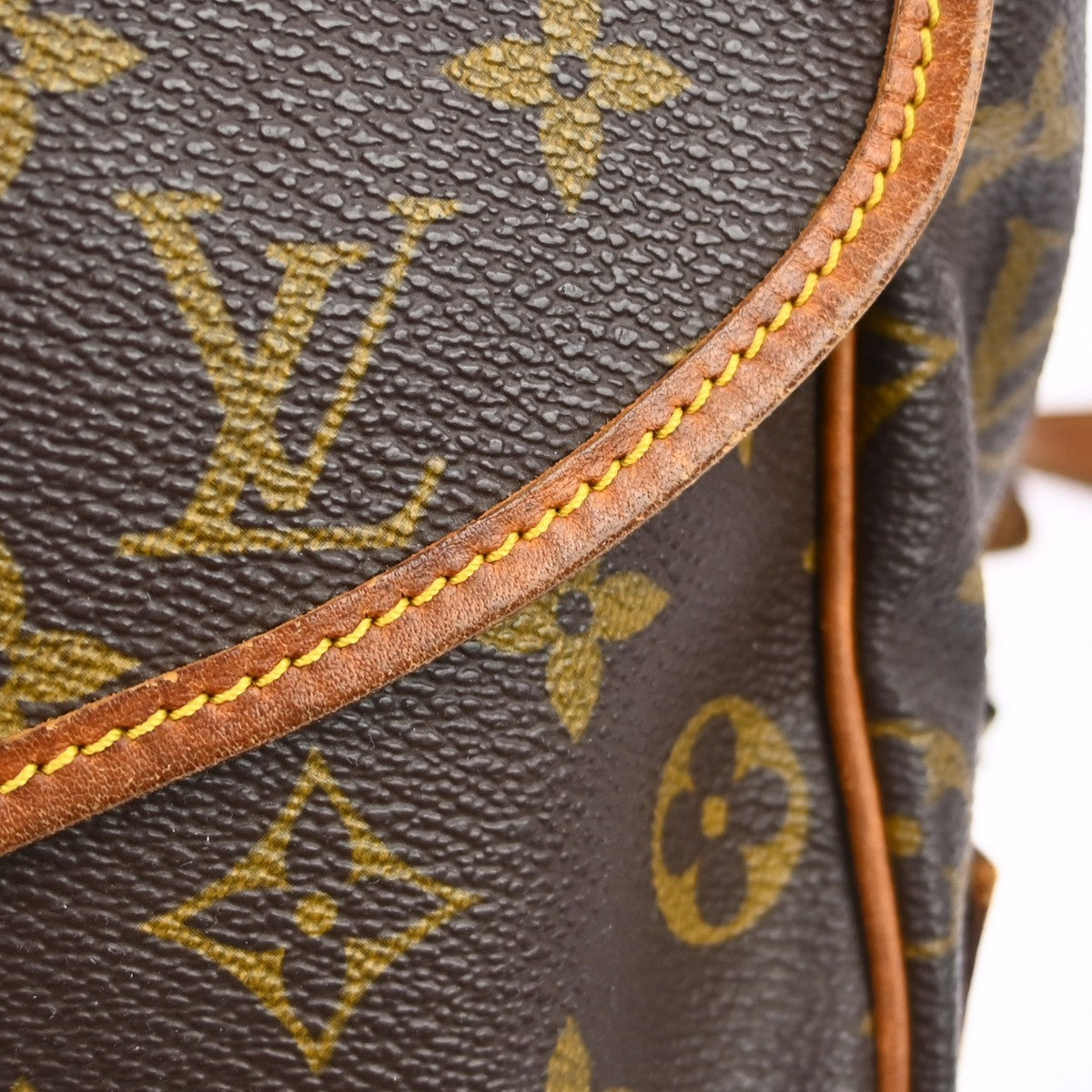 Louis Vuitton Saumur Monogram Brown Canvas Shoulder Bag Bag (Pre-Owned)