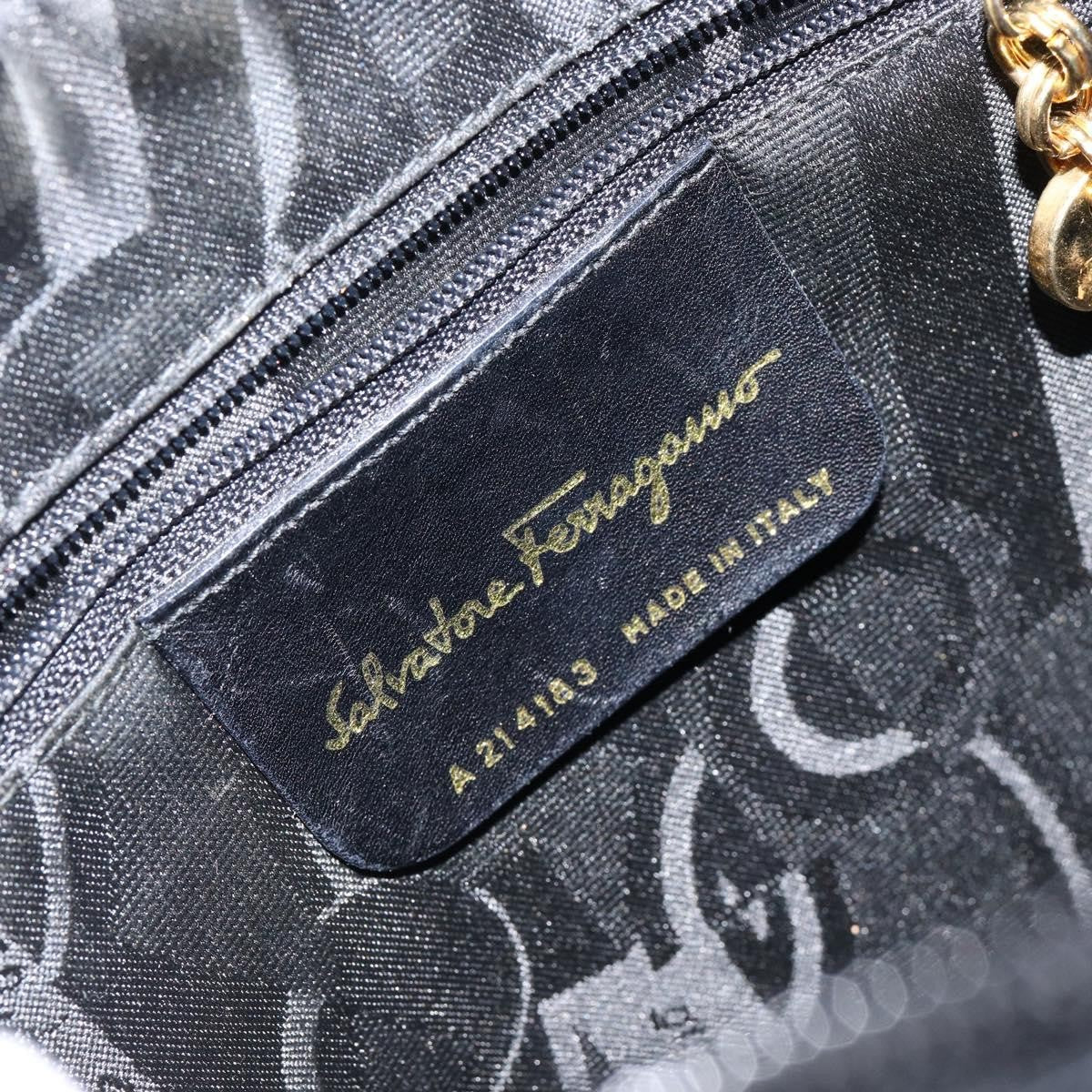 Salvatore Ferragamo Vala Patent Leather Black Patent_Leather Shoulder Bag Bag (Pre-Owned)