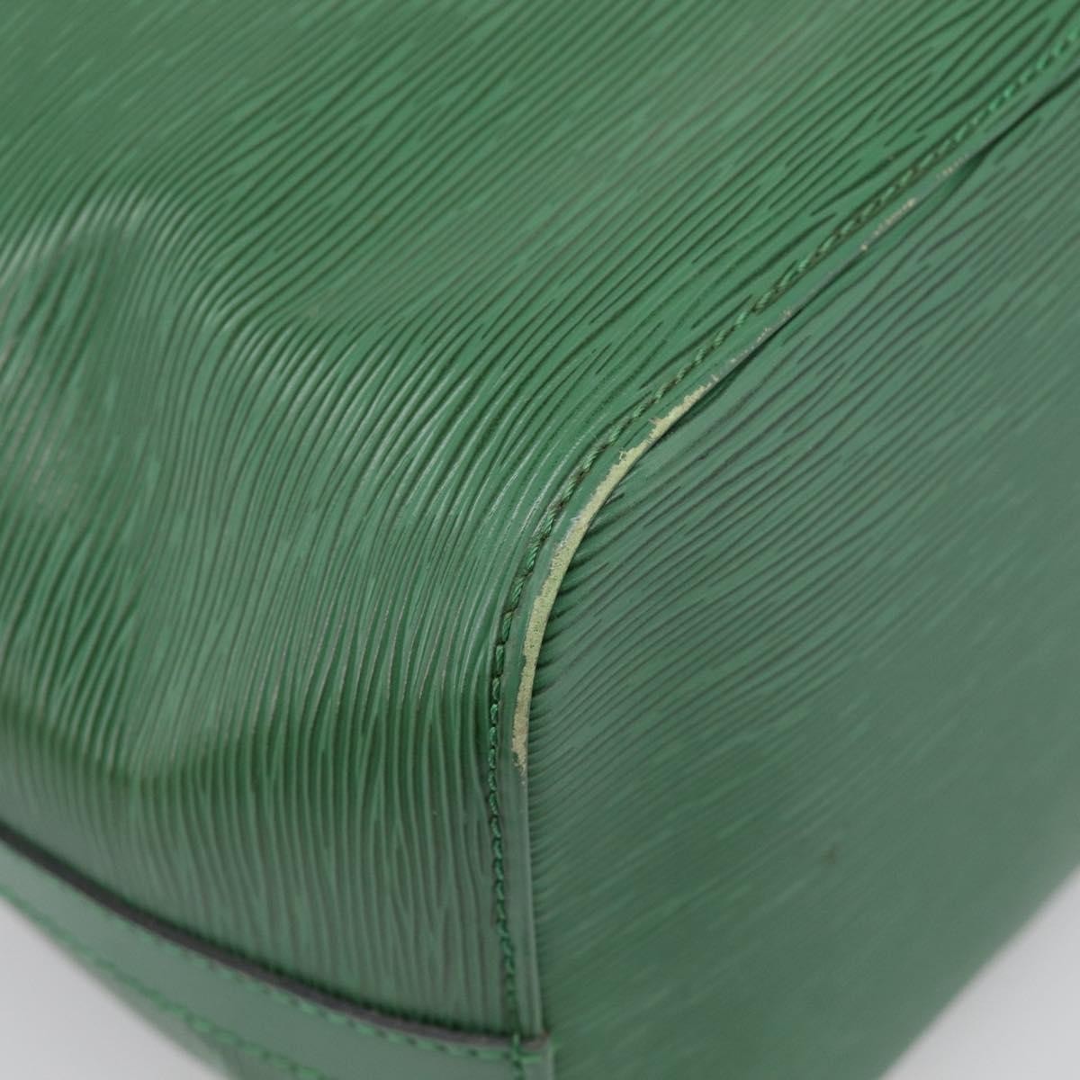 Louis Vuitton Petit Noe Epi Leather Green Leather Handbag (Pre-Owned)