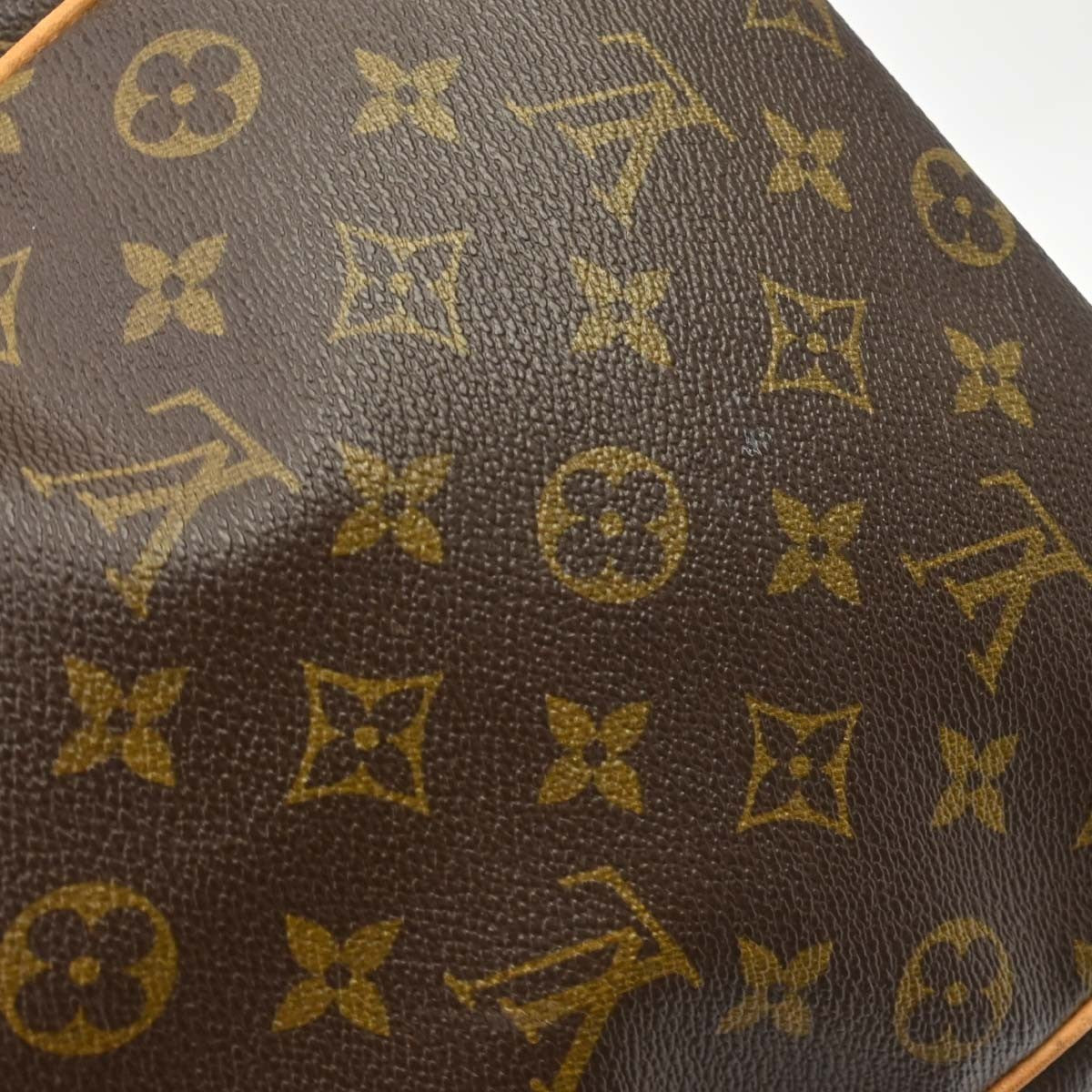 Louis Vuitton Keepall Monogram Canvas Brown Canvas Travel Bag Bag (Pre-Owned)