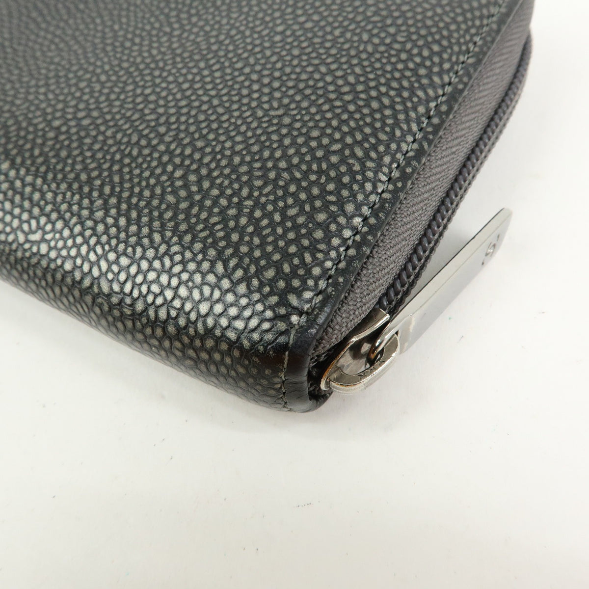 Chanel Vintage Timeless Zip Leather Metallic Crocodile_Skin Wallets Accessory (Pre-Owned)