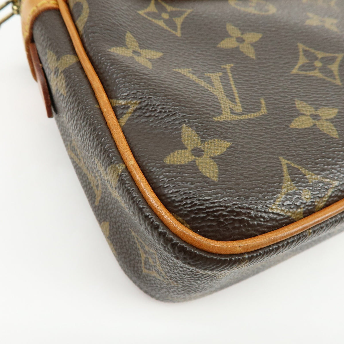 Louis Vuitton Compiegne Cosmetic Monogram Canvas Brown Canvas Toiletry Case Accessory (Pre-Owned)
