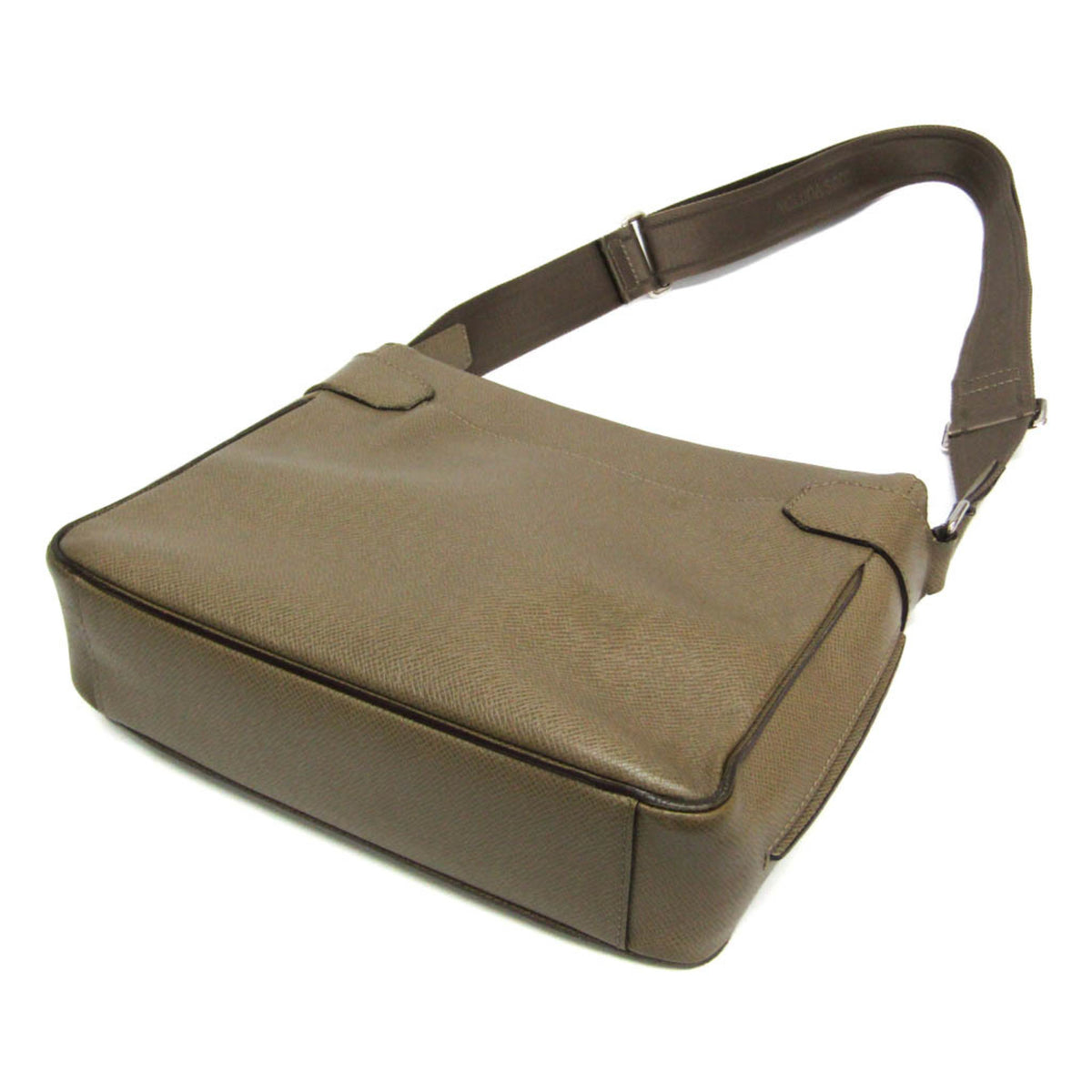 Louis Vuitton Roman Taiga Leather Beige Leather Shoulder Bag Bag (Pre-Owned)