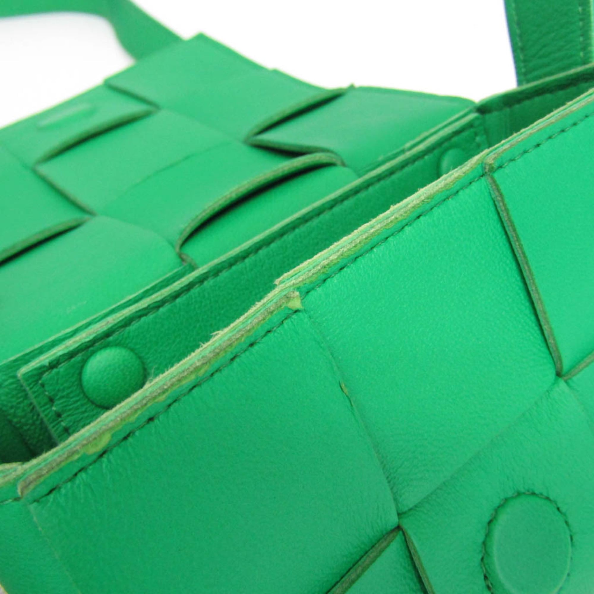 Bottega Veneta Cassette Maxi Intrecciato Leather Green Leather Clutche & Pouche Bag (Pre-Owned)