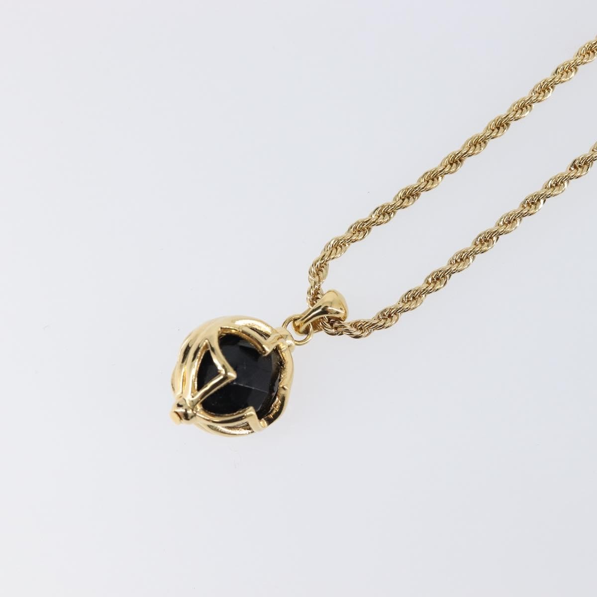 Givenchy Vintage Metal Gold Metal Necklace Jewelry (Pre-Owned)