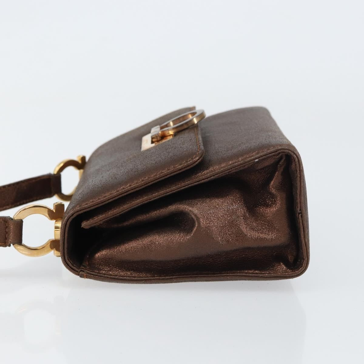 Salvatore Ferragamo Gancini Leather Gold Leather Shoulder Bag Bag (Pre-Owned)