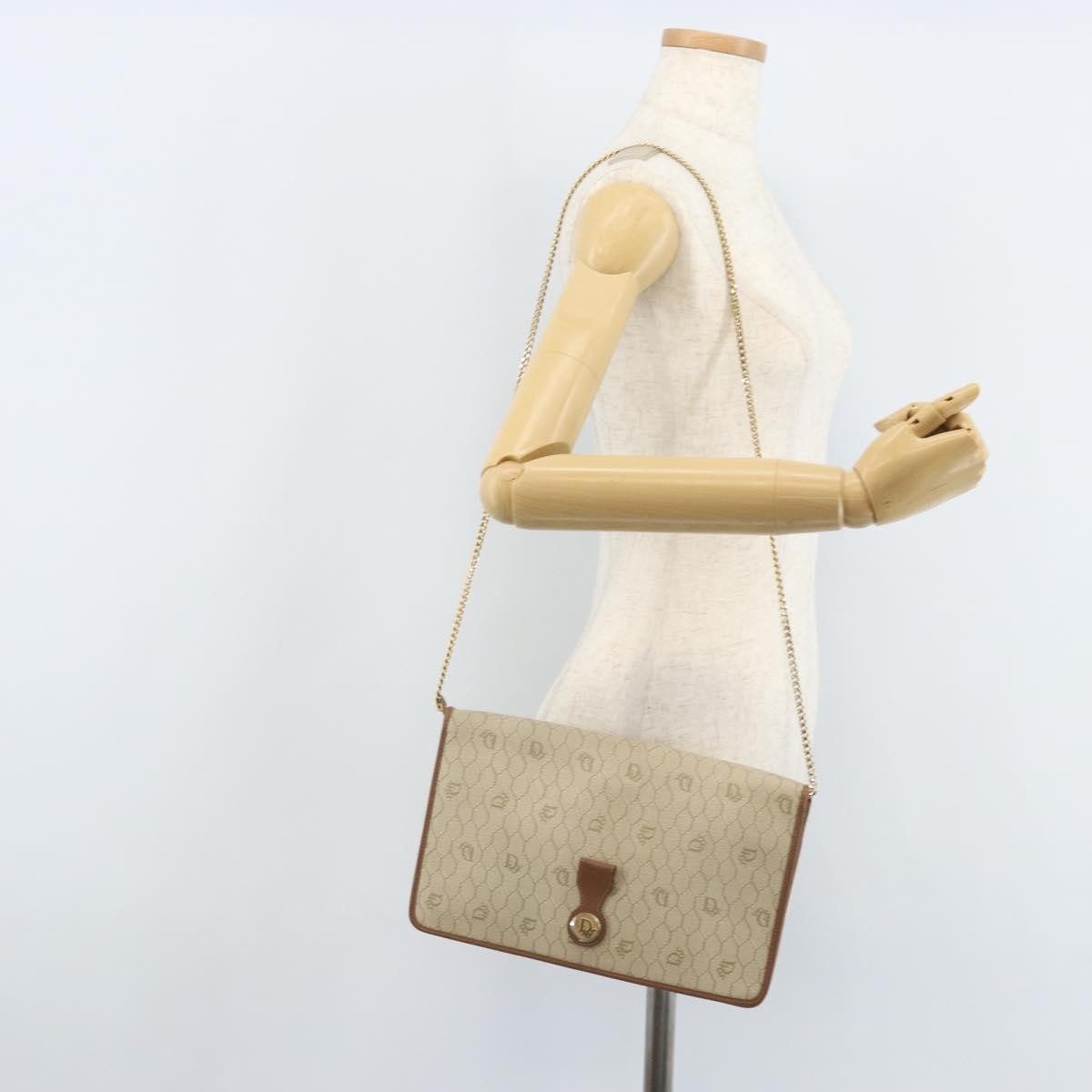 Christian Dior Vintage Honeycomb Chain Canvas Beige Canvas Shoulder Bag Bag (Pre-Owned)