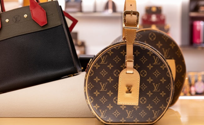 MCM★素敵！Champange Gold llic Visetos Pig Key Ring New MCM $250 Zoo Champagne Gold Visetos PIG Keychain Ring