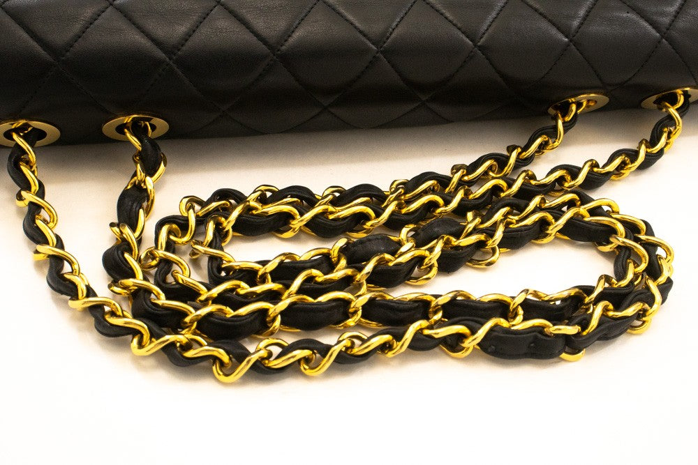 Chanel Classic Flap Lambskin Black Leather Crossbody Bag Bag (Pre-Owned)