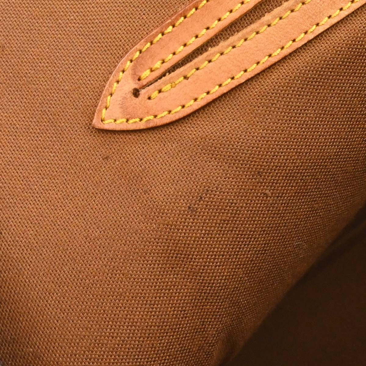 Louis Vuitton Alma Monogram Canvas Brown Canvas Handbag (Pre-Owned)