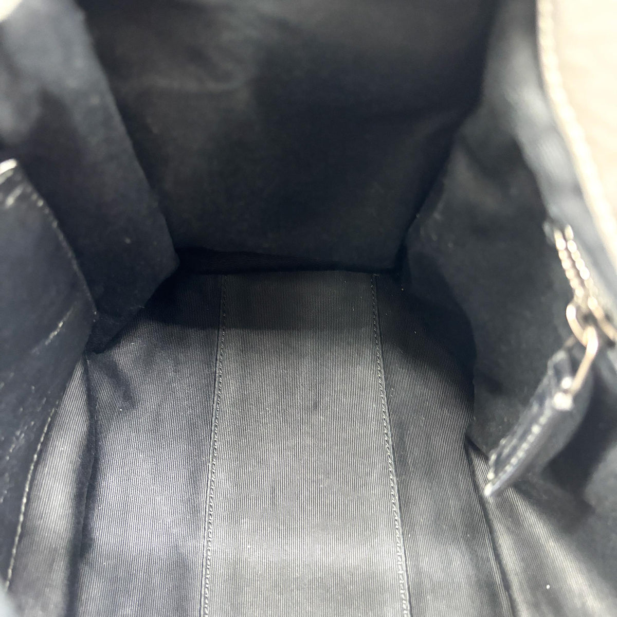 Saint Laurent Niki Shopping Matelasse Chevron Leather Gray Leather Tote Bag Bag (Pre-Owned)