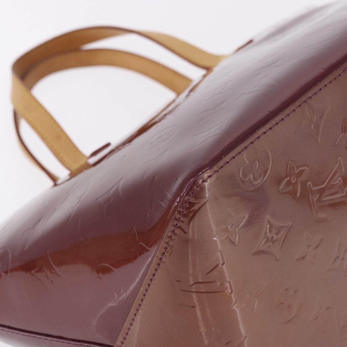 Louis Vuitton Bellevue Monogram Vernis Burgundy Patent_Leather Handbag (Pre-Owned)