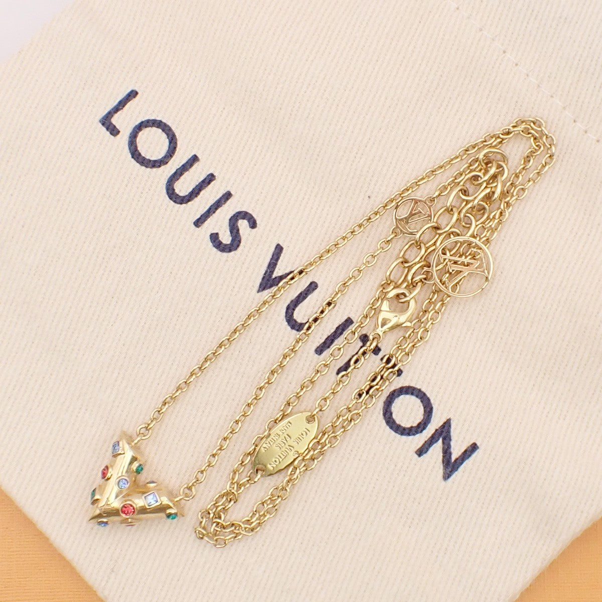 Louis Vuitton Essential V Metal Gold Gold_Plated Necklace Jewelry (Pre-Owned)