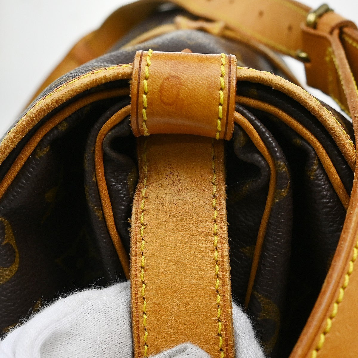 Louis Vuitton Saumur Monogram Canvas Brown Canvas Handbag (Pre-Owned)