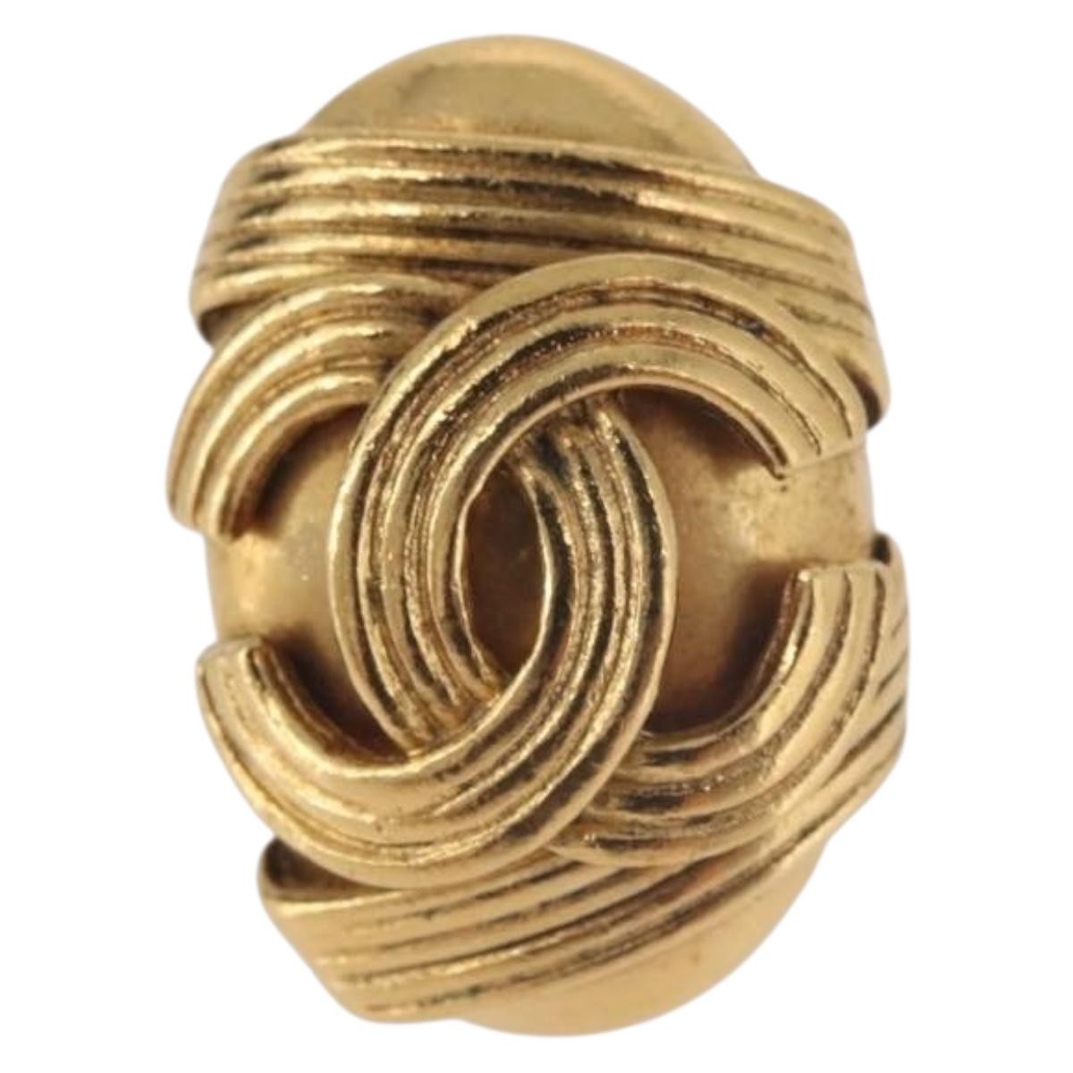 Chanel Cc Clip On Metal Gold Metal Earrings Jewelry (Pre-Owned)